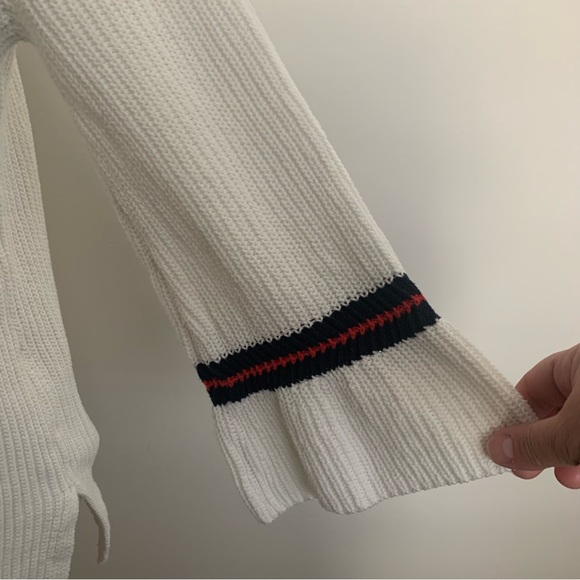 Cabi Ace V-Neck Preppy Bell Sleeve White Sweater Style 5639 Size S - Picture 5 of 13